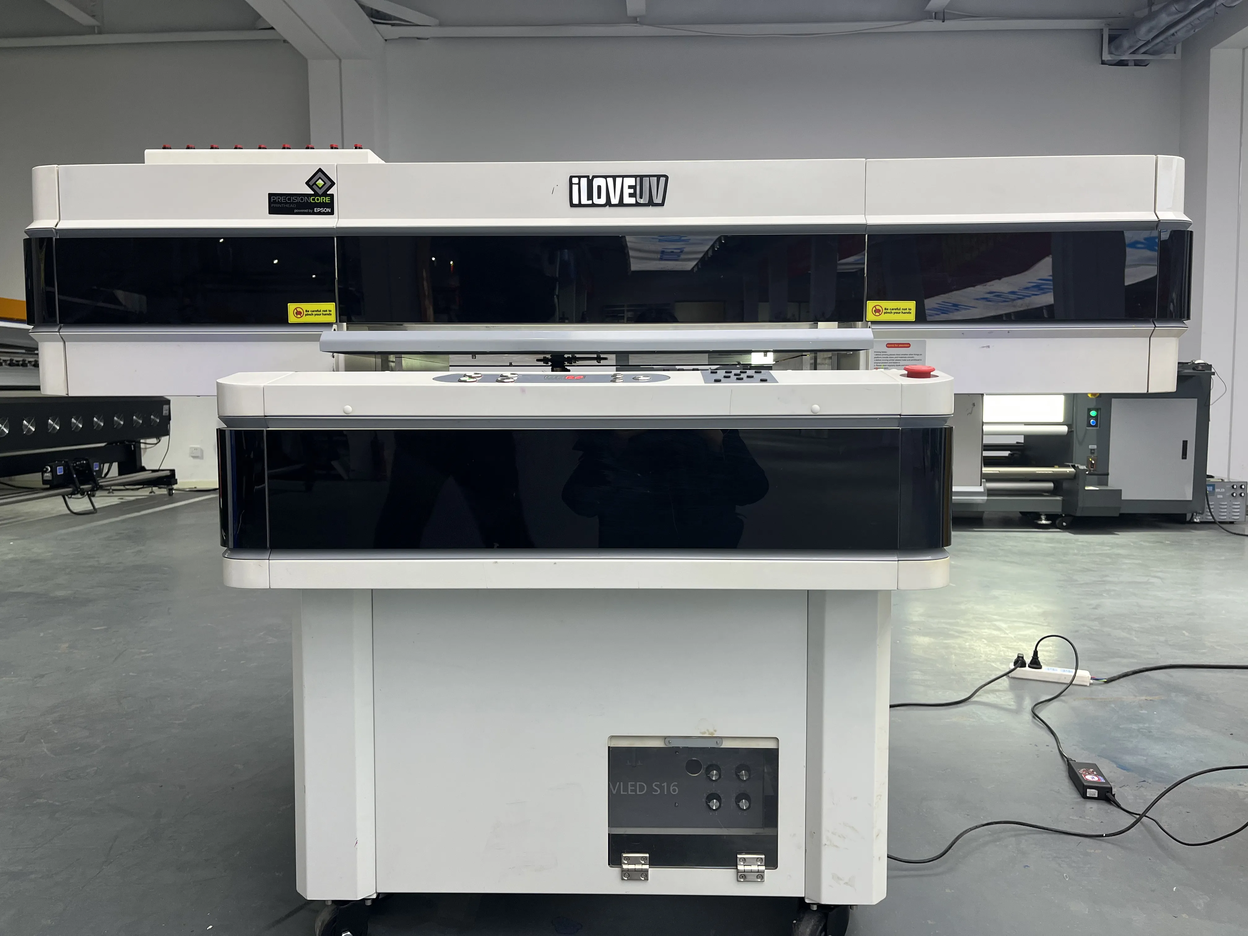 UV Flatbed Printers Expand Creative Possibilities Across Multiple Industries